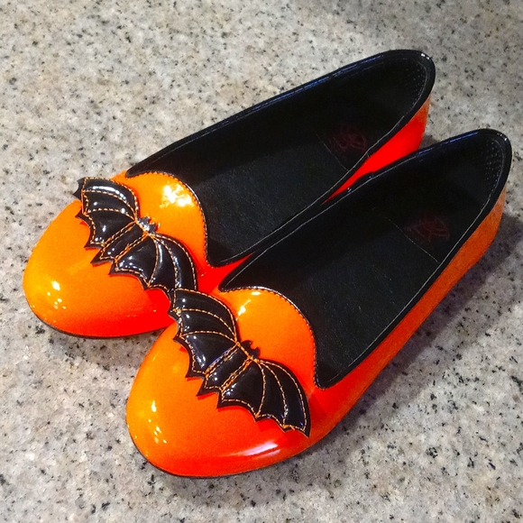 Strangecult Shoes - StrangeCult Neon Orange bat flats! Size 6